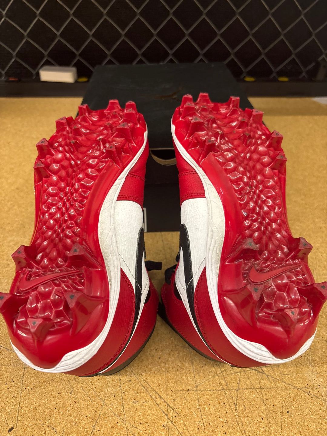 Jordan 1 Bred Cleat (Men 7.5) Used