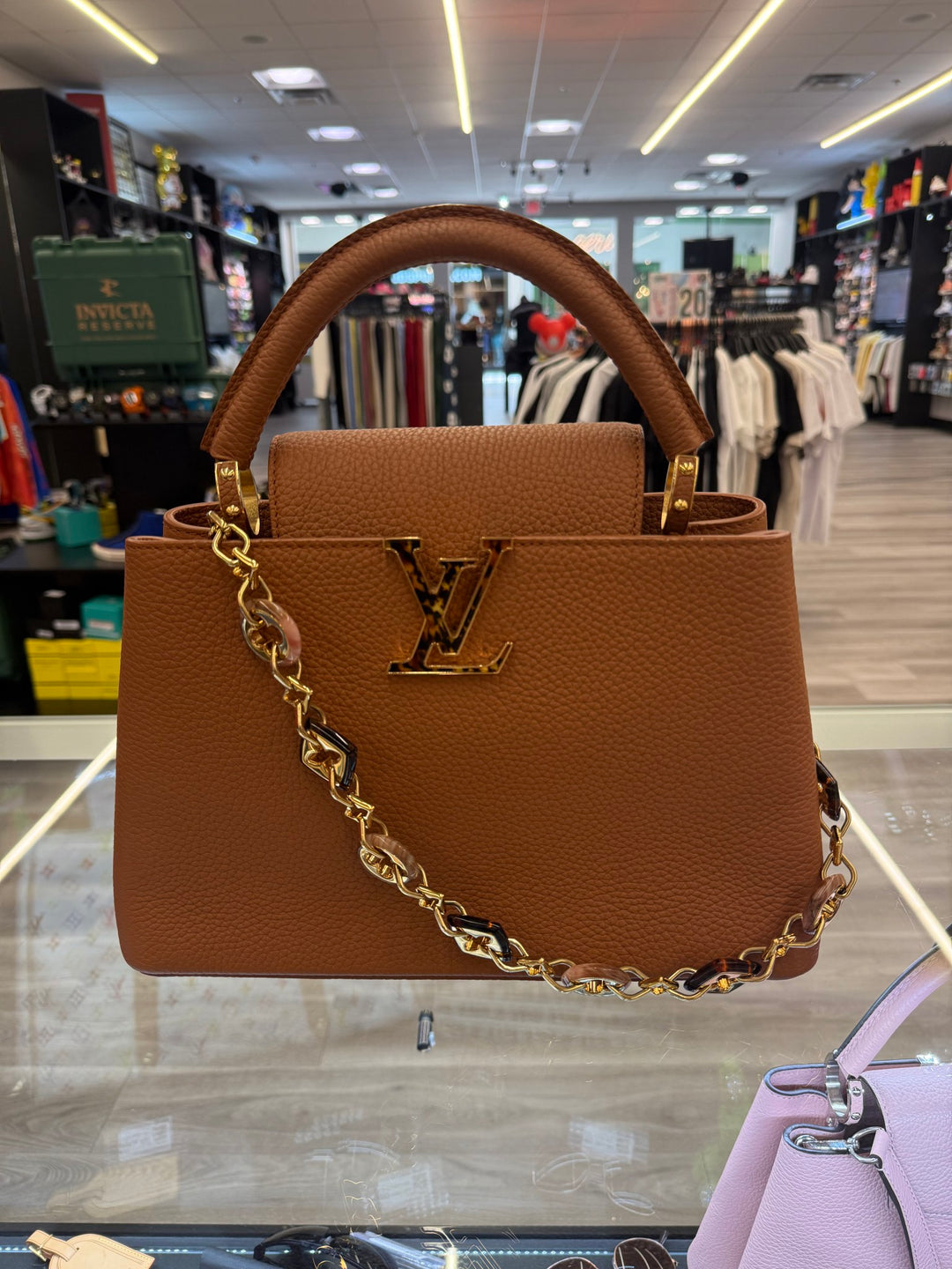 Louis Vuitton Capucine MM Taurillon Leather Top Handle Tan Bag -  M14381