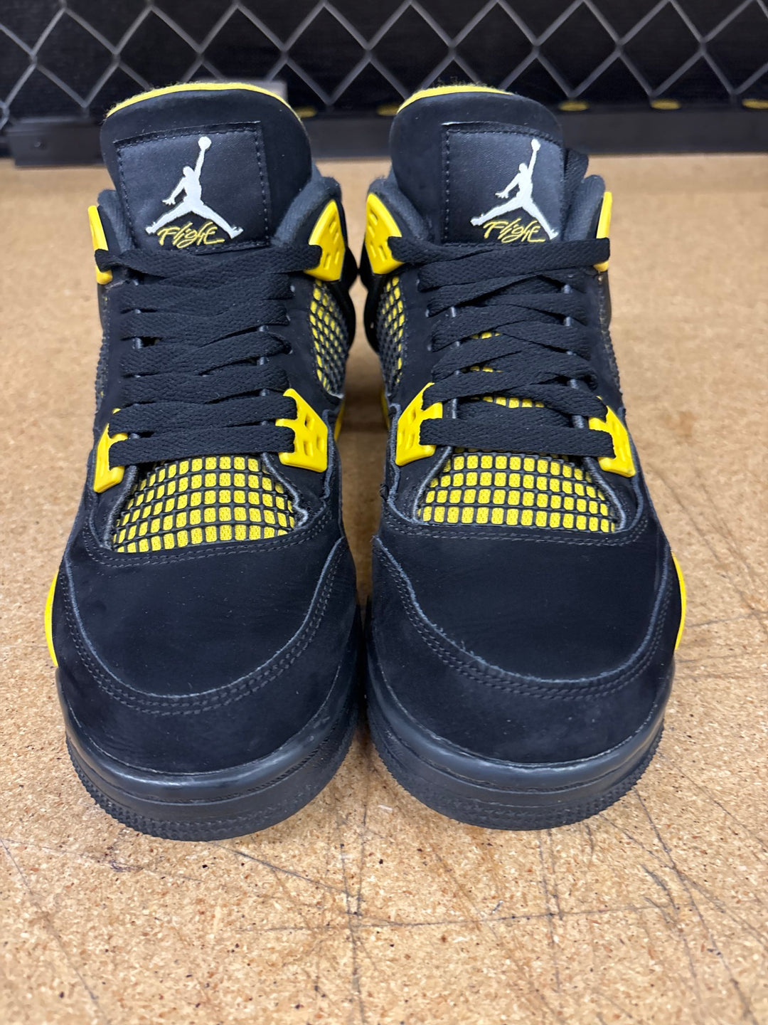 Jordan 4 Yellow Thunder -Gradeschool 6.5- Used