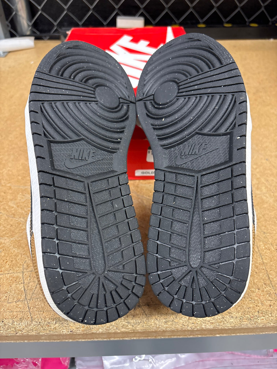 Jordan 1 Low Black And Gold Mens 9 Used Rep Box