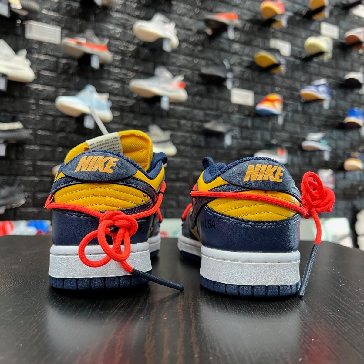Off-White x Dunk Low 'University Gold' - Gently Enjoyed (Used) Men 7 - sneaker - Low Sneaker - Dunks - Jawns on Fire