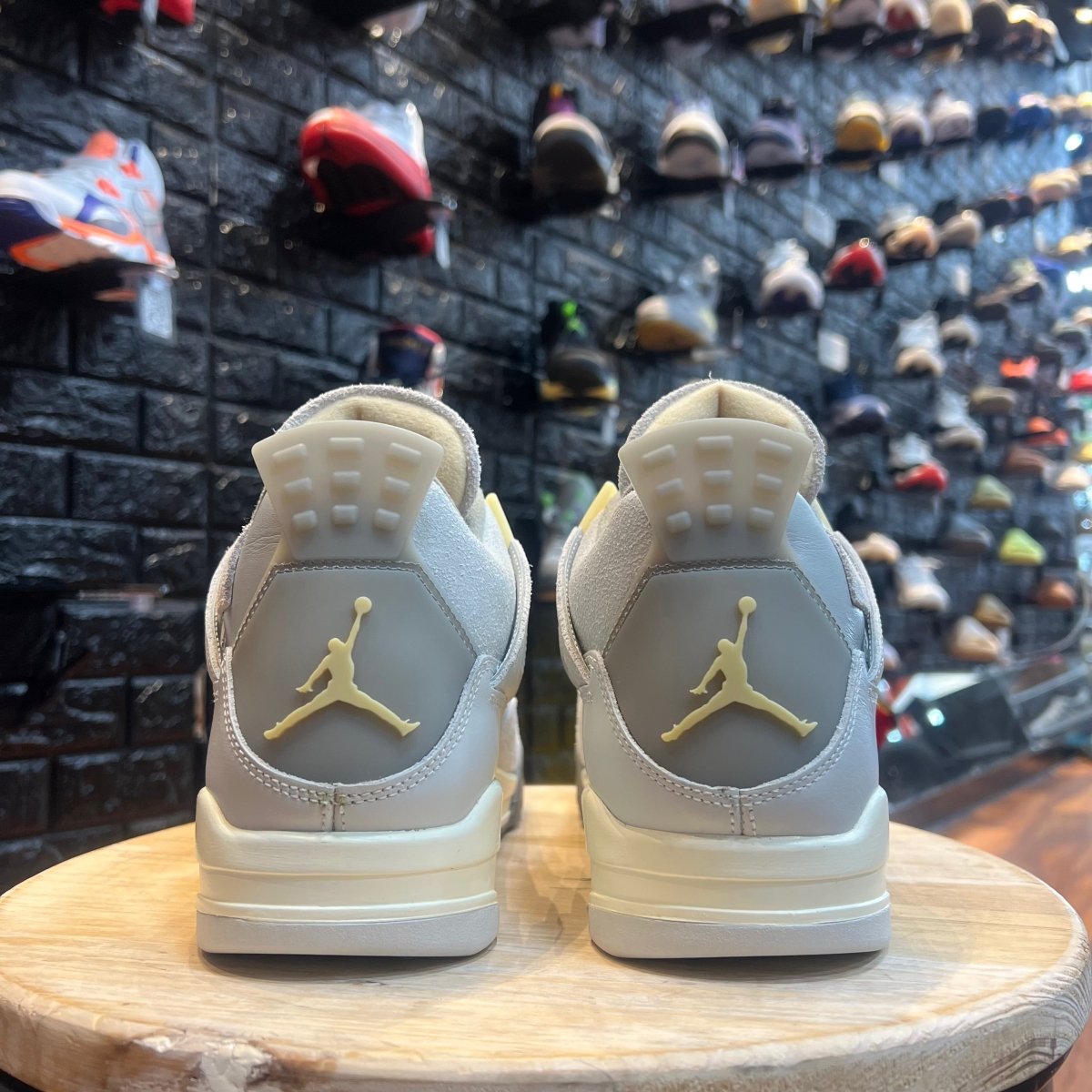 Air Jordan 4 Retro SE 'Craft' - Gently Enjoyed (Used) Men 11 - Mid Sneaker - Jordan - Jawns on Fire - sneakers