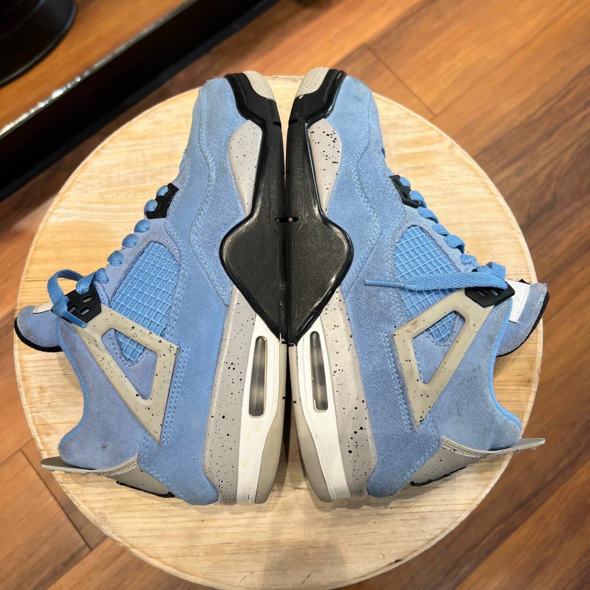 Jordan 4 Retro University Blue - Gently Enjoyed (Used) Grade School 6.5 - Mid Sneaker - Jordan - Jawns on Fire - sneakers