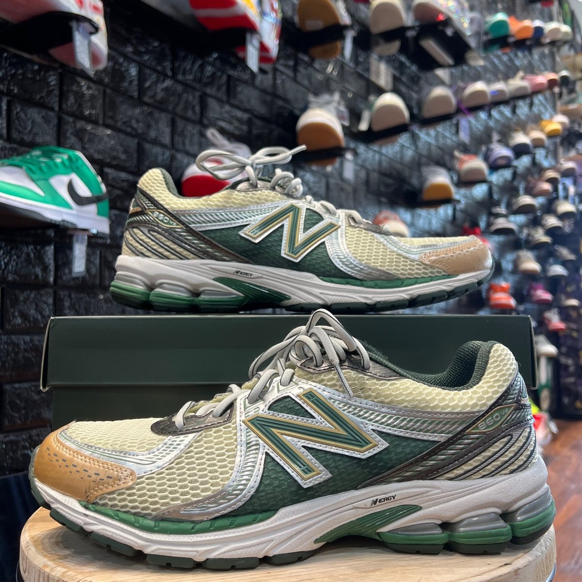 Aimé Leon Dore x 860v2 'Green' - Gently Enjoyed (Used) Men 11.5 - Low Sneaker - New Balance - Jawns on Fire - sneakers